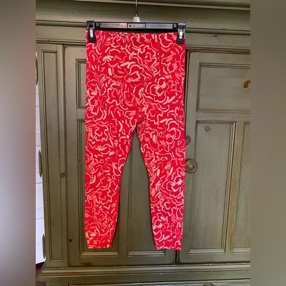 Athleta Elation Printed 7/8 Tight - Picture 4 of 8